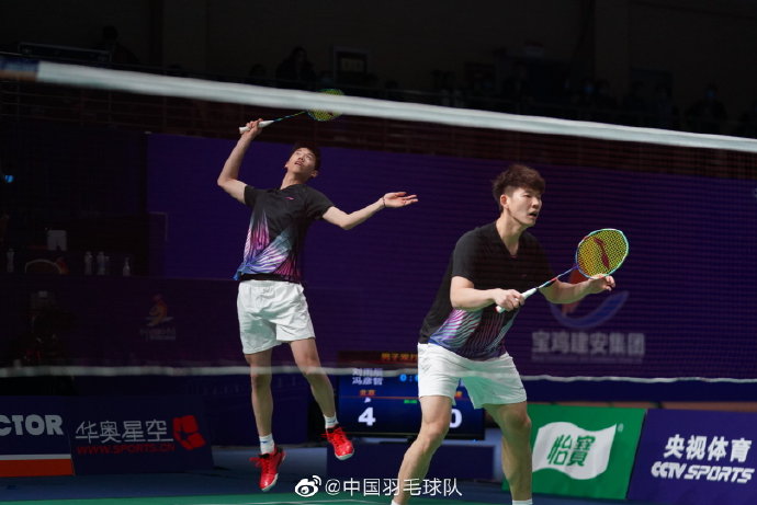 中逐渐崭露 中逐渐崭露