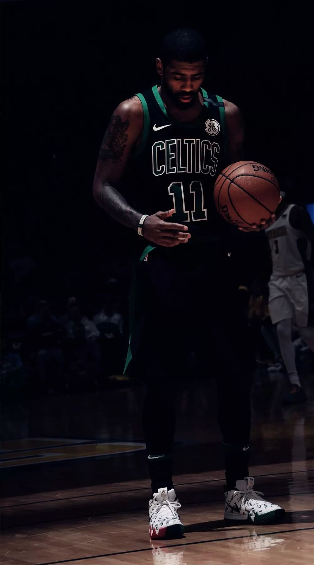 威少以高使 威少以高使